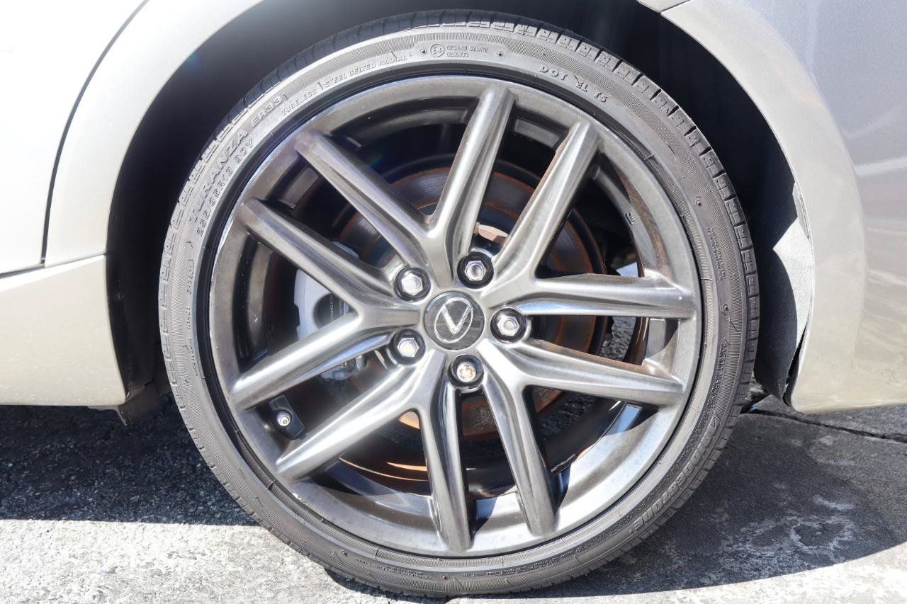 Used 2016 Lexus IS 200t w/ F Sport Package RWD image 33