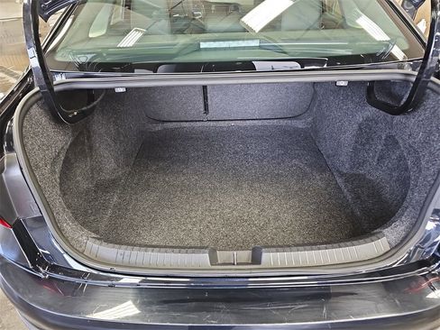 Used 2024 Volkswagen Jetta SE image 12