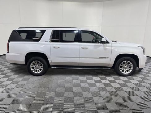 Used 2020 GMC Yukon XL SLT AWD/4WD image 7