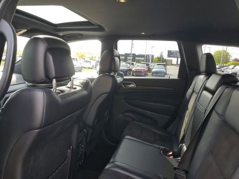 Used 2021 Jeep Grand Cherokee Altitude AWD/4WD image 10