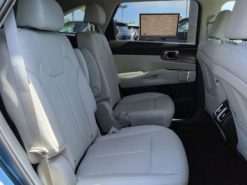 Certified 2025 Kia Sorento EX FWD image 28