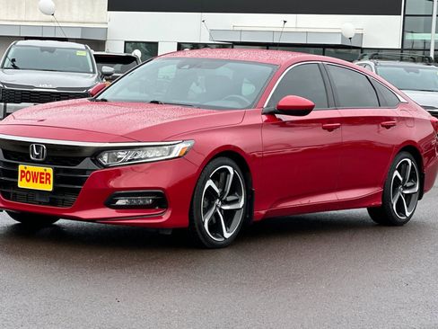 Used 2018 Honda Accord Sport image 8