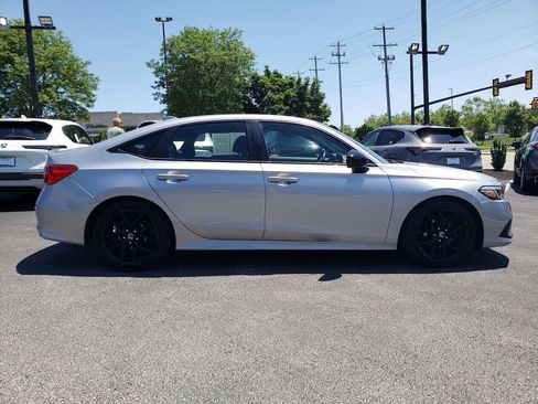 Used 2022 Honda Civic Sport image 9