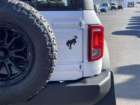Used 2025 Ford Bronco Base image 30
