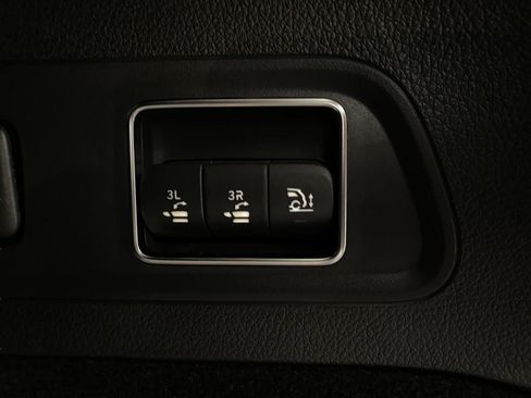 New 2026 Mercedes-Benz GLS 450 4MATIC image 45