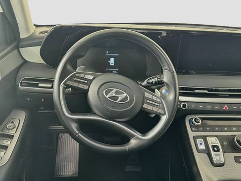 Used 2025 Hyundai Palisade SEL FWD image 17