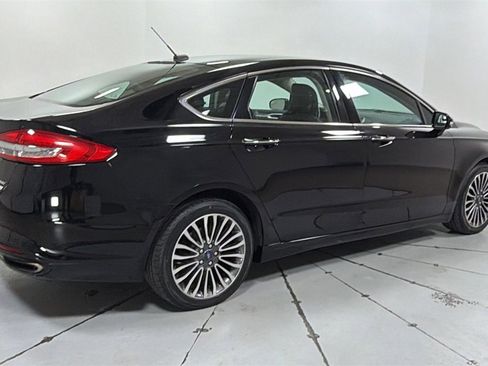 Used 2017 Ford Fusion SE image 5