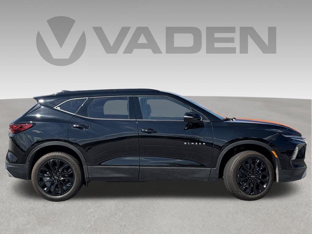 New 2026 Chevrolet Blazer LT w/ Sound & Technology Package FWD image 36