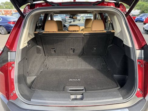 Used 2021 Nissan Rogue Platinum FWD image 21