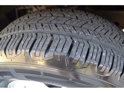 Used 2007 GMC Envoy SLE image 31