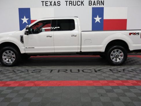 Used 2022 Ford F350 Platinum AWD/4WD image 1