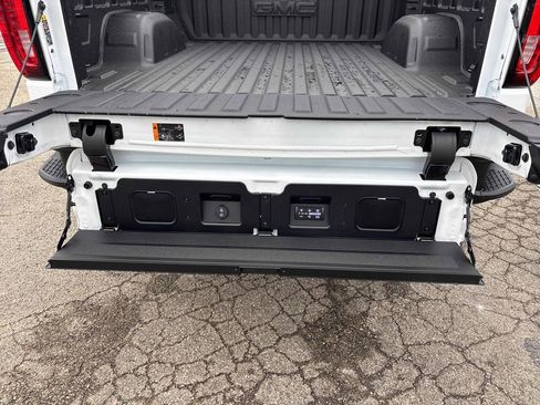 New 2026 GMC Sierra 1500 AT4X image 40