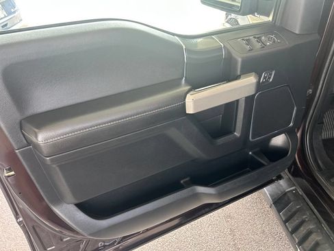 Used 2019 Ford F150 Lariat w/ Equipment Group 502A Luxury AWD/4WD image 12