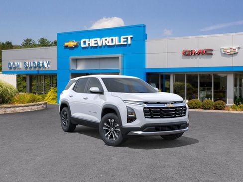 New 2026 Chevrolet Equinox LT w/ Convenience Package II image 1