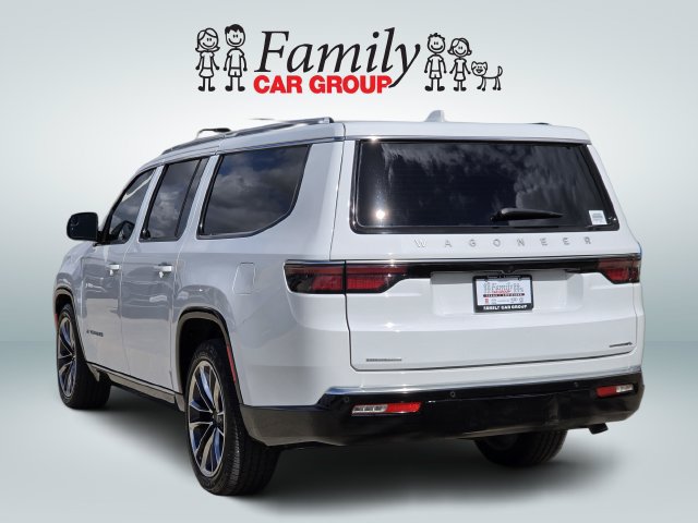 Used 2023 Jeep Wagoneer L Series III w/ Premium Group I AWD/4WD image 3