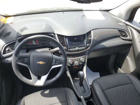Used 2022 Chevrolet Trax LT w/ Midnight Edition AWD/4WD image 27
