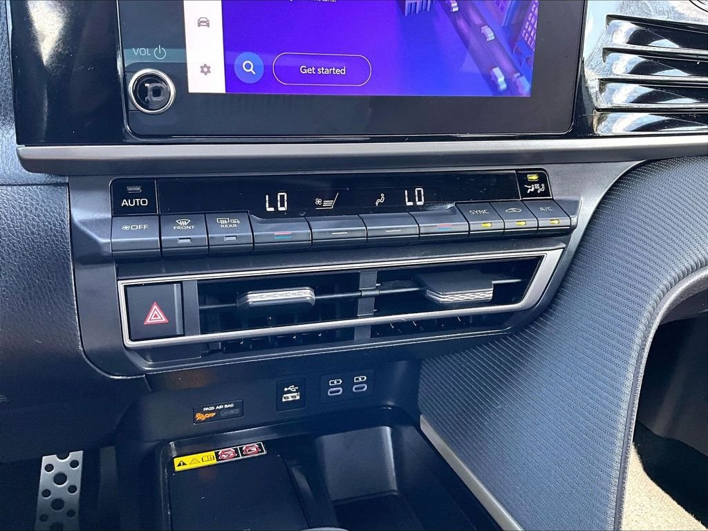 Used 2025 Toyota Camry SE FWD image 26