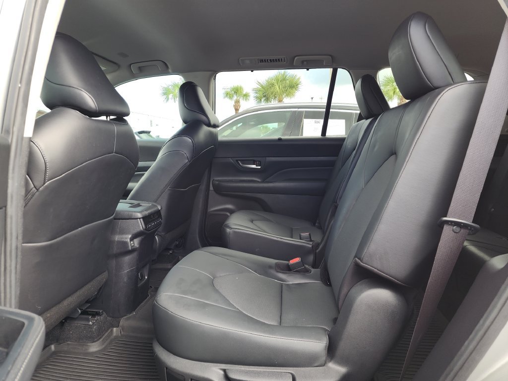 Used 2024 Toyota Grand Highlander FWD image 10