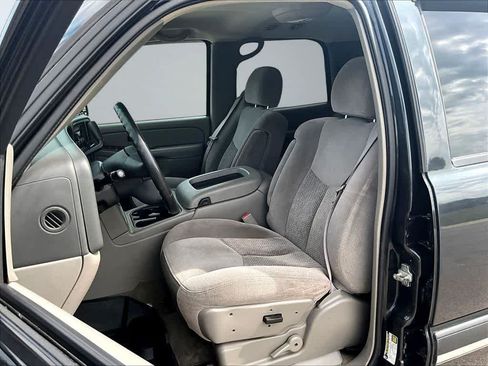 Used 2005 Chevrolet Tahoe LS w/ Preferred Equipment Group AWD/4WD image 20