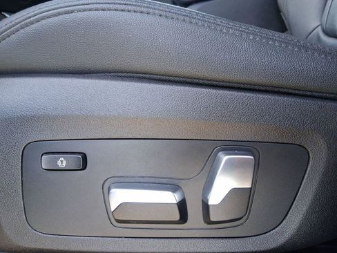 Used 2019 BMW X3 sDrive30i w/ Driving Assistance Package image 12