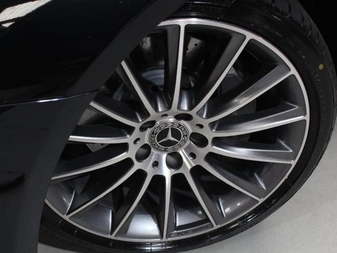 Used 2019 Mercedes-Benz SL 450 w/ Premium Package image 26