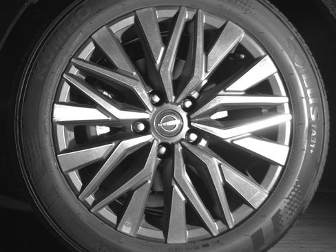 Used 2025 Nissan Altima 2.5 SV FWD image 12