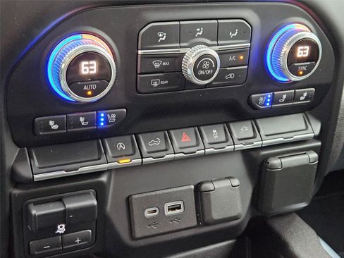 Used 2021 GMC Sierra 1500 SLT RWD image 19
