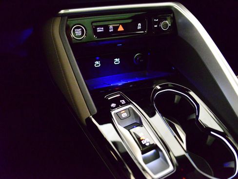 Certified 2025 Audi Q5 Premium w/ Convenience Package image 28