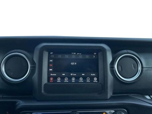 Used 2021 Jeep Wrangler Unlimited Sahara w/ LED Lighting Group AWD/4WD image 27