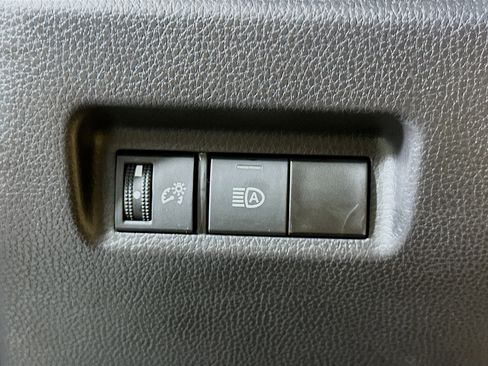 Used 2025 Toyota RAV4 XLE image 17