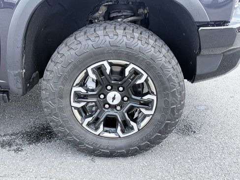 Used 2023 Chevrolet Silverado 1500 ZR2 w/ Technology Package AWD/4WD image 37