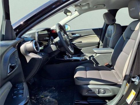 New 2026 Chevrolet Trax ACTIV w/ Driver Confidence Package FWD image 19