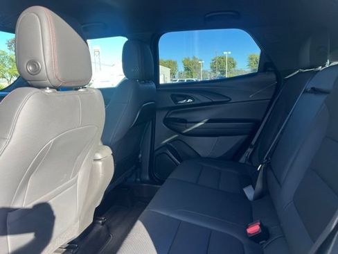 Used 2023 Chevrolet TrailBlazer RS FWD image 20