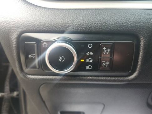 Used 2024 Ford Explorer XLT w/ Equipment Group 202A image 26