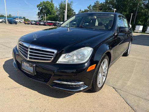 Used 2013 Mercedes-Benz C 300 4MATIC Sedan image 2