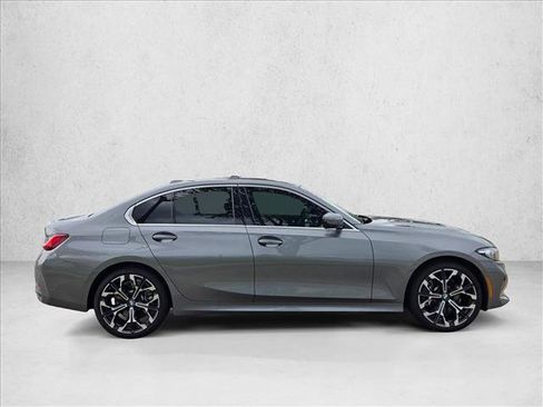 Used 2025 BMW 330i Sedan w/ Premium Package RWD image 4