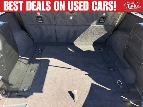 Used 2018 Jeep Wrangler Unlimited Sahara AWD/4WD image 37