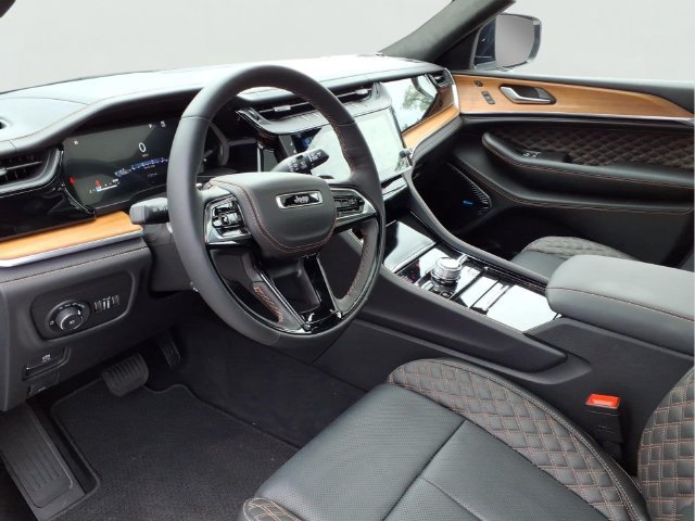 Used 2026 Jeep Grand Cherokee Summit w/ Obsidian Package AWD/4WD image 3