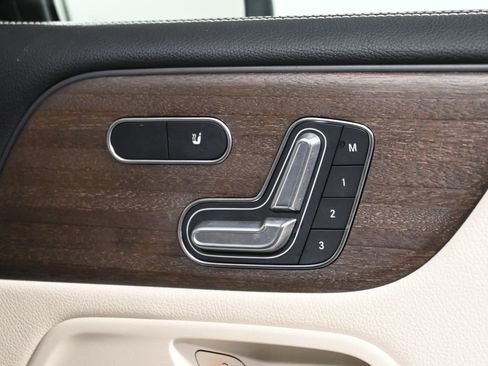 Certified 2023 Mercedes-Benz GLB 250 4MATIC image 27