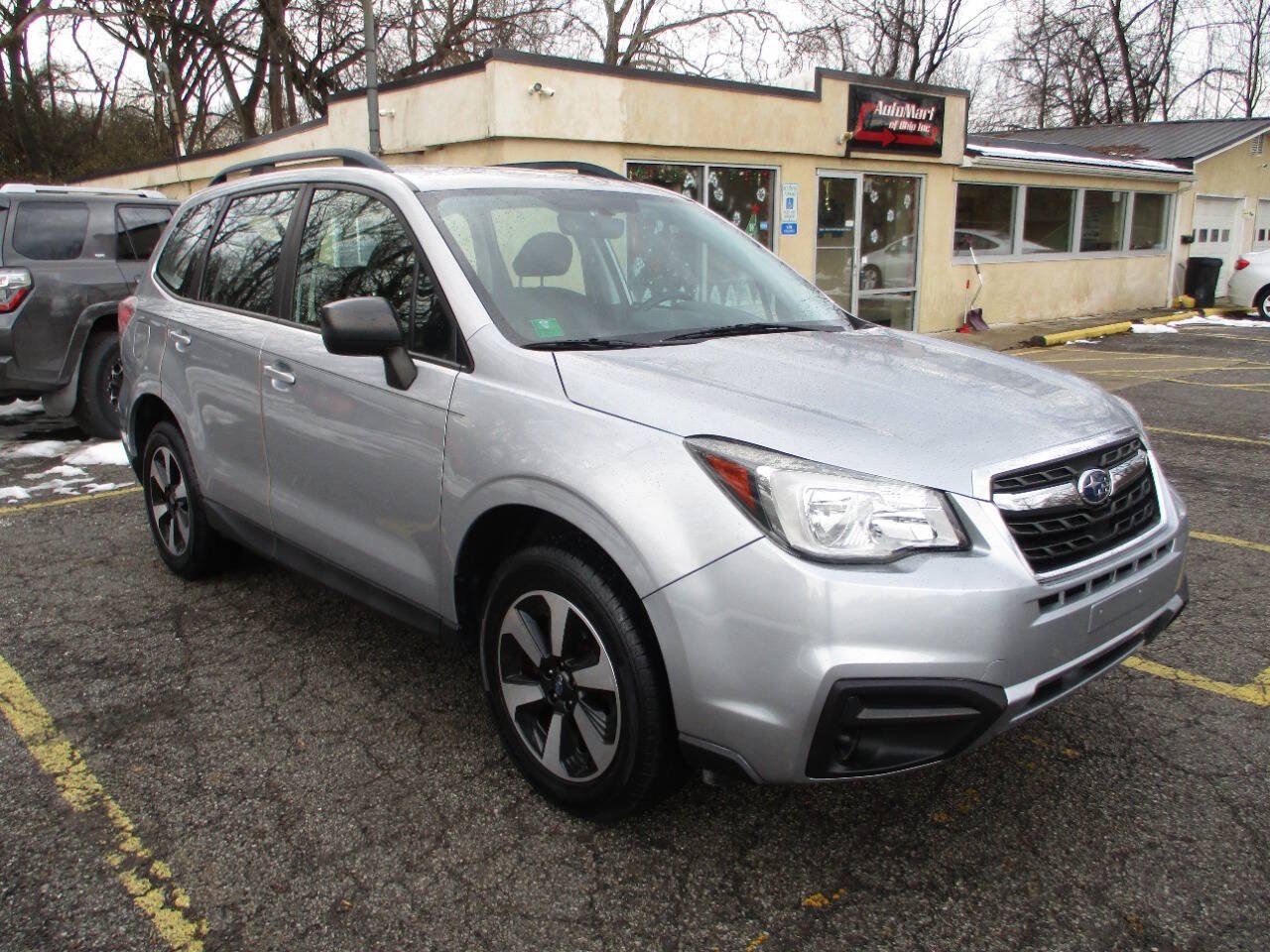 Used 2018 Subaru Forester 2.5i w/ Alloy Wheel Package AWD/4WD image 4