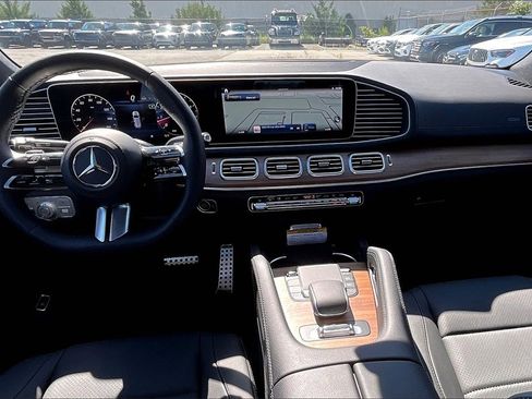 New 2025 Mercedes-Benz GLS 450 4MATIC image 5