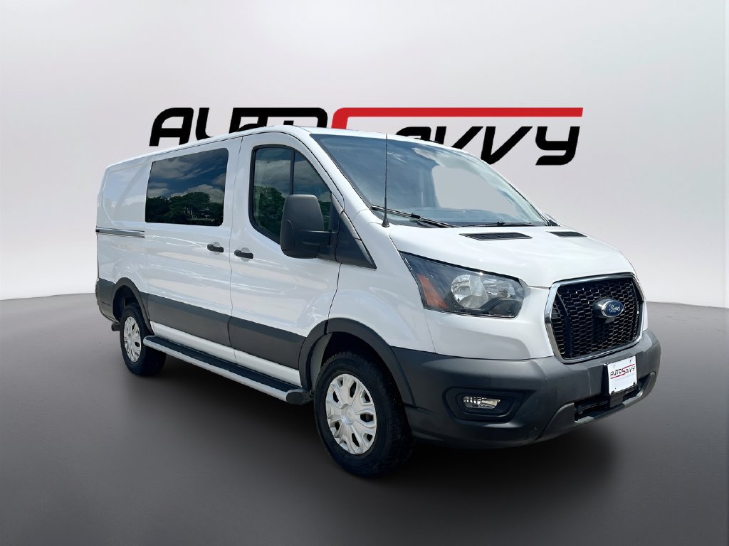 Used 2025 Ford Transit 250 Low Roof RWD image 1