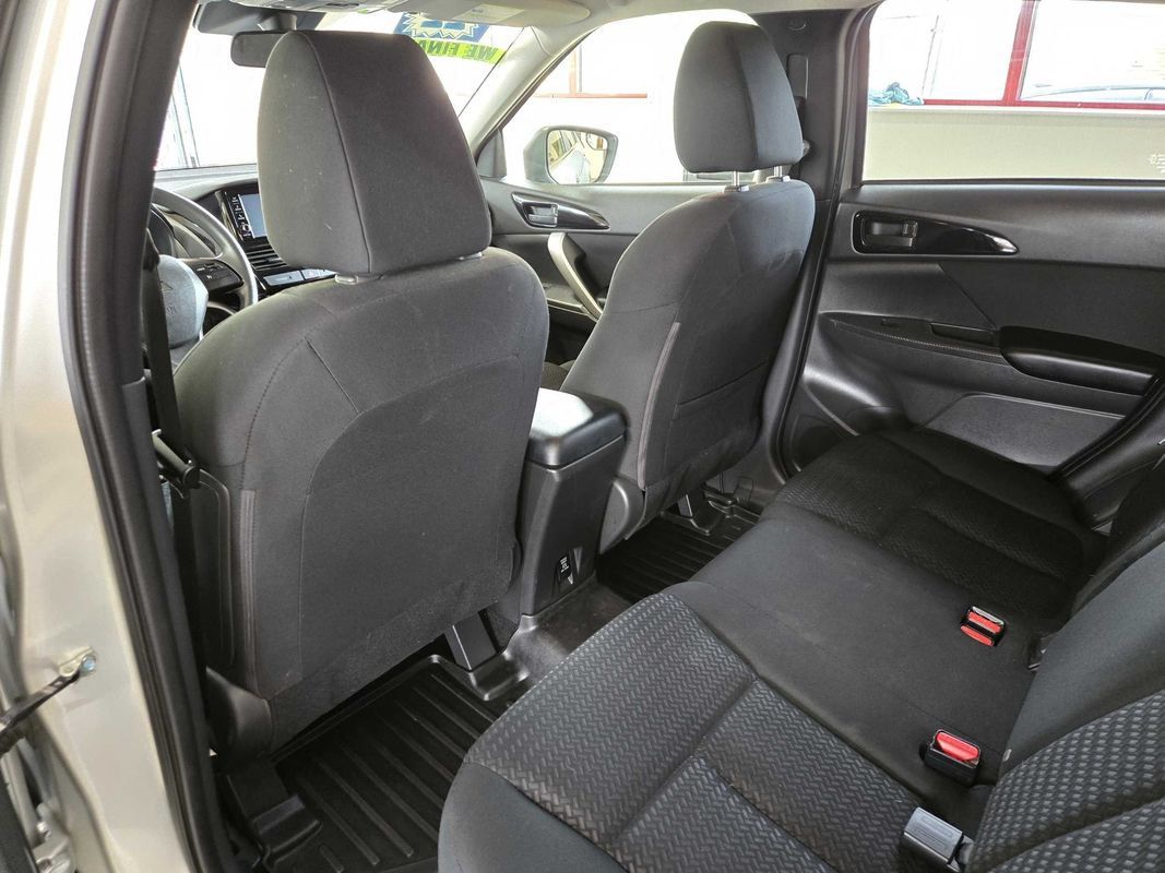 Used 2022 Mitsubishi Eclipse Cross ES FWD image 27