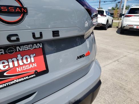 Certified 2025 Nissan Rogue SV image 13