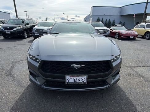 Used 2024 Ford Mustang Premium image 8