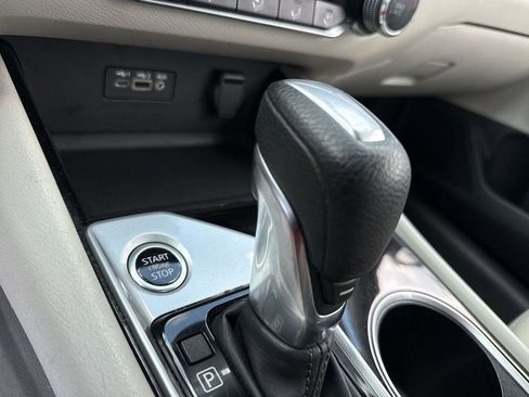 Used 2024 Nissan Altima 2.5 SV FWD image 20