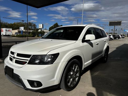Used 2019 Dodge Journey GT image 4