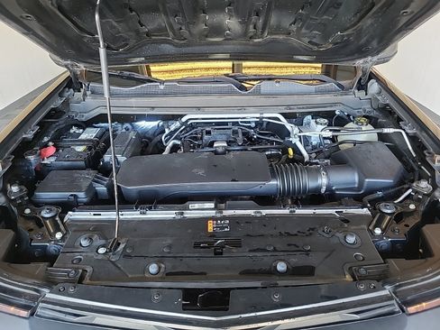 Used 2023 Chevrolet Colorado W/T image 16