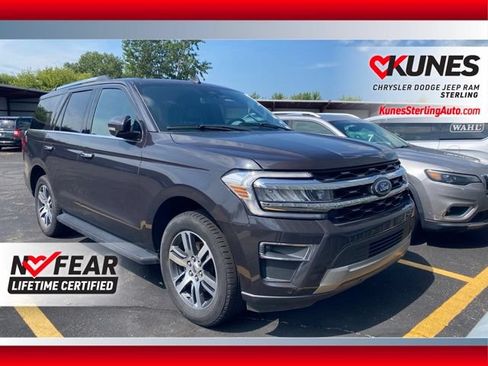 Used 2024 Ford Expedition Limited AWD/4WD image 1