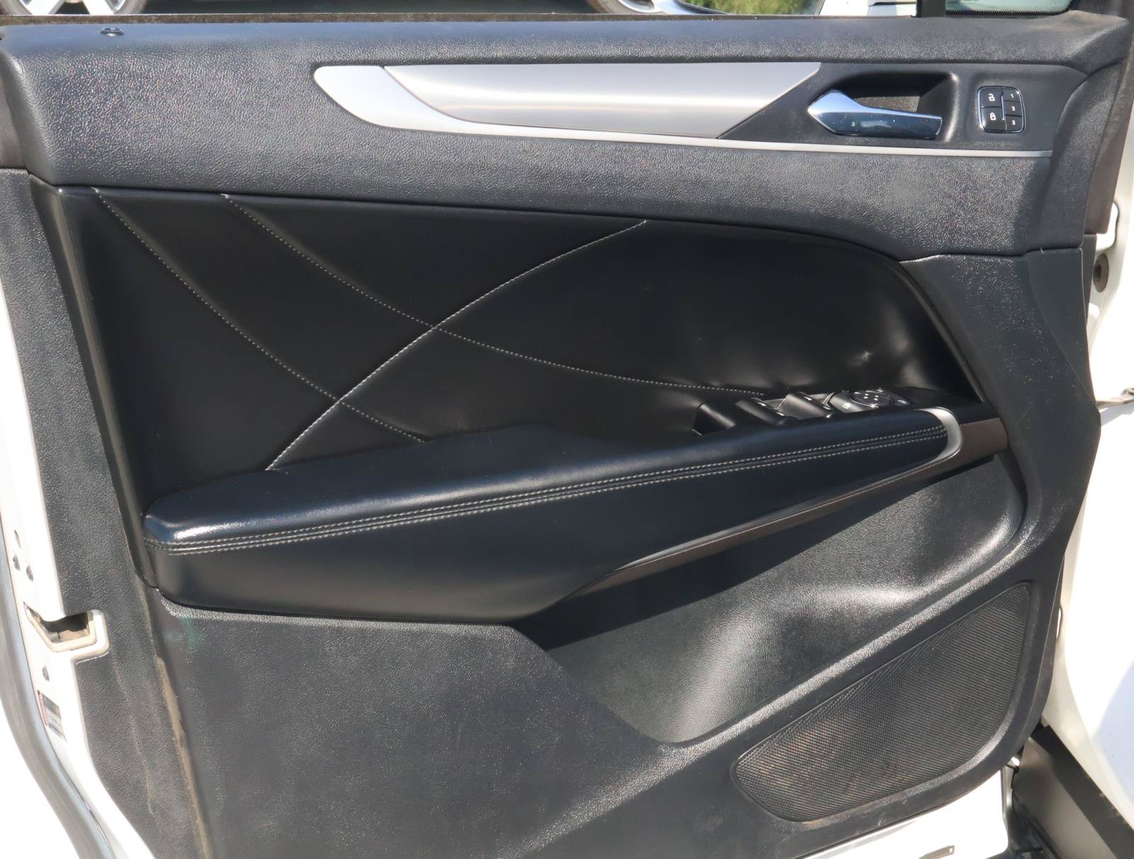 Used 2019 Lincoln MKC Premiere FWD image 13